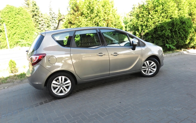 Opel Meriva cena 29900 przebieg: 160000, rok produkcji 2015 z Goleniów małe 562